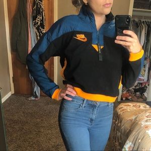 {SOLD}Nike Fleece Cropped Half Zip